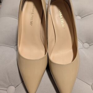 Ivanka Trump Women's Cream Pumps